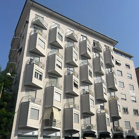 Glhouse Mazzini 4*